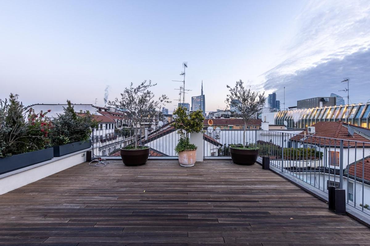 Moscova Elegance And Modern Design With Rooftop