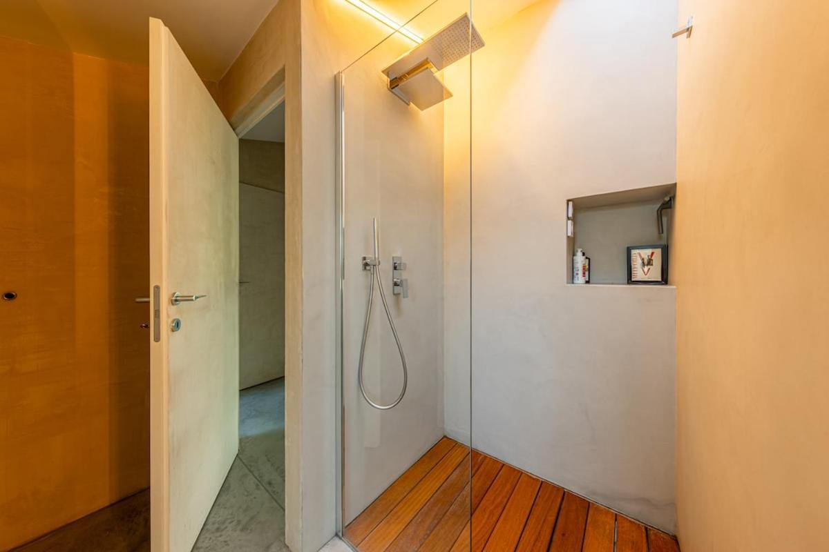 Moscova Elegance And Modern Design With Rooftop *